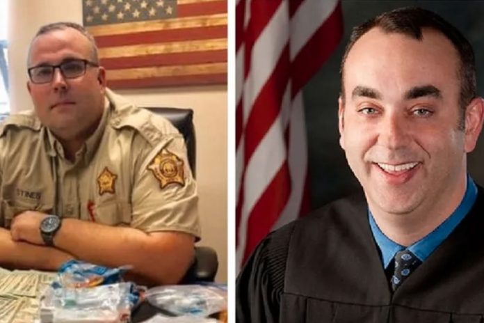 Foto: Un sheriff fue acusado este jueves de asesinato por presuntamente disparar y matar a un juez de un tribunal  en el estado de Kentucky/ Cortesía Foto: Un sheriff fue acusado este jueves de asesinato por presuntamente disparar y matar a un juez de un tribunal en el estado de Kentucky/ Cortesía