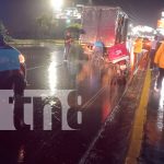Motociclista se estrella contra un camión y resulta con heridas graves en Managua Foto: Motociclista se estrella contra un camión y resulta con heridas grave en Managua/TN8