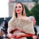 Angelina Jolie causa inquietudes por su estado de salud en el Festival de Venecia Foto: Angelina Jolie en la alfombra roja del 81º Festival Internacional de Cine de Venecia/Cortesía