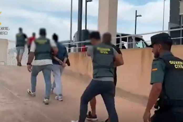 Foto: Arrestan a banda de ladrones que saqueaba casas de lujo en España /Cortesía Foto: Arrestan a banda de ladrones que saqueaba casas de lujo en España /Cortesía