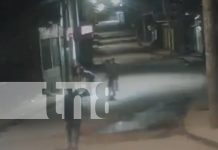 Cámara de seguridad capta los últimos momentos de un joven asesinado en Bluefields Foto: Cámara de seguridad capta los últimos momentos de un joven asesinado en Bluefields/TN8