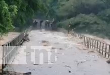 Carazo: Camión repartidor arrastrado por corrientes del Río La Flor Foto: Fuertes corrientes en Carazo por las lluvias / TN8