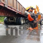 Se salvó de una sangrienta tragedia en la Carretera Panamericana Norte Foto: Fuerte choque de camiones en la Carretera Panamericana Norte / TN8