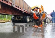 Se salvó de una sangrienta tragedia en la Carretera Panamericana Norte Foto: Fuerte choque de camiones en la Carretera Panamericana Norte / TN8