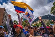 Colombia se moviliza en defensa de Petro ante amenaza de golpe de Estado Foto: Multitudinaria marcha en Colombia /cortesía