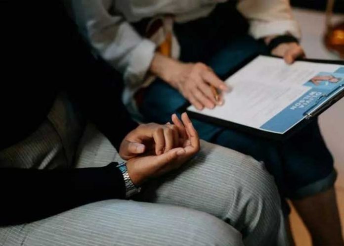 Foto: Entrevista de trabajo termina mal /cortesía Foto: Entrevista de trabajo termina mal /cortesía