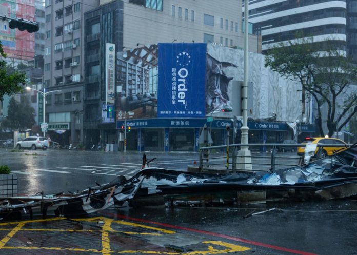 Foto: Tifón Krathon impacta en Taiwán /cortesía Foto: Tifón Krathon impacta en Taiwán /cortesía