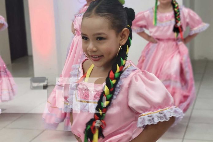 Foto: Más de 200 protagonistas entre niños, jóvenes y adultos participaron en la celebración del aniversario de la Casa de la Cultura Bayardo Ortiz /TN8 Foto: Más de 200 protagonistas entre niños, jóvenes y adultos participaron en la celebración del aniversario de la Casa de la Cultura Bayardo Ortiz /TN8