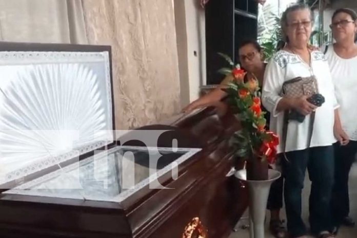 Foto: Un motociclista adolescente se pasó el semáforo en rojo y provocó el fallecimiento de un adulto mayor en Ocotal/ TN8 Foto: Un motociclista adolescente se pasó el semáforo en rojo y provocó el fallecimiento de un adulto mayor en Ocotal/ TN8