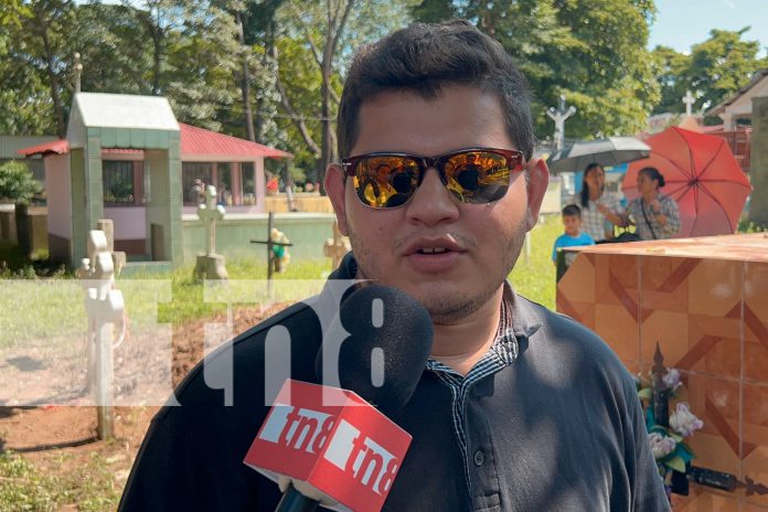 Foto: Conmoción en Acoyapa: familiares despiden a Yajaira Mejía tras su brutal asesinato en la Reserva Indio Maíz/TN8 Foto: Conmoción en Acoyapa: familiares despiden a Yajaira Mejía tras su brutal asesinato en la Reserva Indio Maíz/TN8