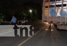Violento accidente en Tipitapa: motociclista lucha por su vida Foto: Un motociclista resultó gravemente herido, luego de impactar contra un camión que iba a entrar a un establecimiento cercano en Tipitapa../TN8