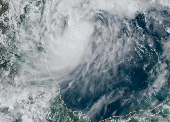 Foto: Huracán Milton se intensifica /cortesía Foto: Huracán Milton se intensifica /cortesía