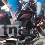 Motorizado es arrollado por microbús mientras cargaba combustible en Carazo Foto: Motorizado es arrollado por microbus mientras cargaba combustible en Carazo/TN8