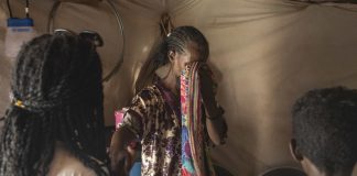 Foto: Más de 130 mujeres de Sudán se quitan la vida /Cortesía