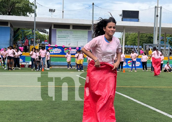 Foto: Mujeres deportistas se unen en solidaridad hacia la lucha contra el Cáncer de Mama/TN8 Foto: Mujeres deportistas se unen en solidaridad hacia la lucha contra el Cáncer de Mama/TN8