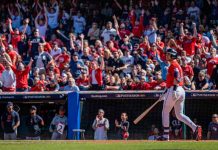 Guardianes arrollan a Tigres en inicio de serie divisional de MLB