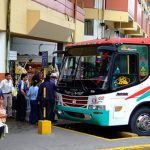 Conductor frustra robo y enfrenta a ladrón en Ecuador