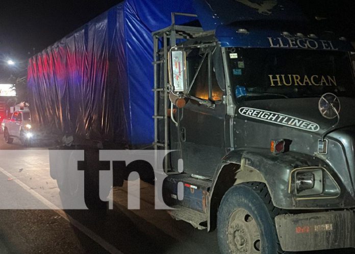 Foto: Llantas de camión pasan por encima del pie de un joven en Chontales / TN8