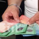 Servidores públicos reciben salario adelantado y con el reajuste del 4% Foto: Pago del salario de noviembre con reajuste del 4% / TN8