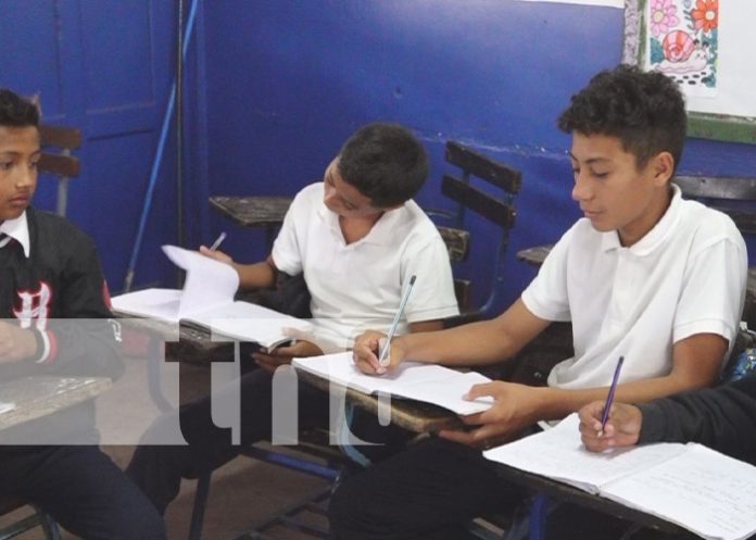 Foto: Mejoramiento de colegio en Estelí / TN8 Foto: Mejoramiento de colegio en Estelí / TN8