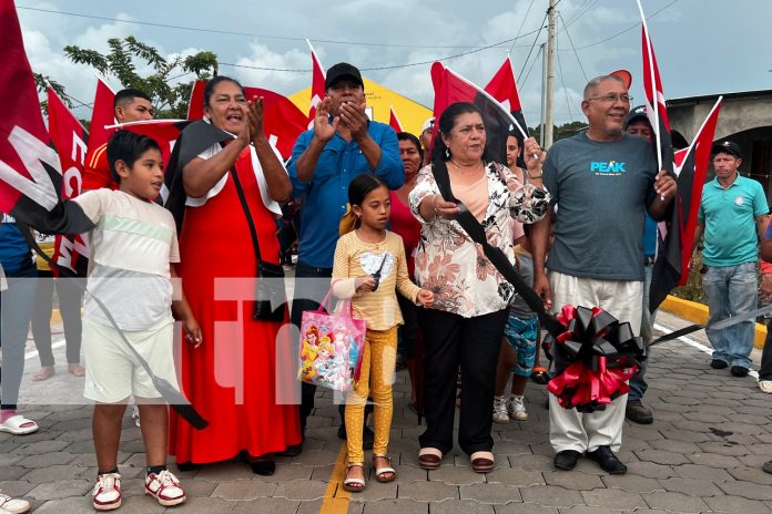 Foto: amilias de La Libertad, Chontales, celebran tres nuevas calles adoquinadas gracias al programa Bismarck Martínez/TN8 Foto: amilias de La Libertad, Chontales, celebran tres nuevas calles adoquinadas gracias al programa Bismarck Martínez/TN8