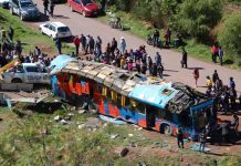 Desplome de autobús en Perú deja al menos siete muertos Foto: Desplome de autobús en Perú deja al menos siete muertos / Cortesía