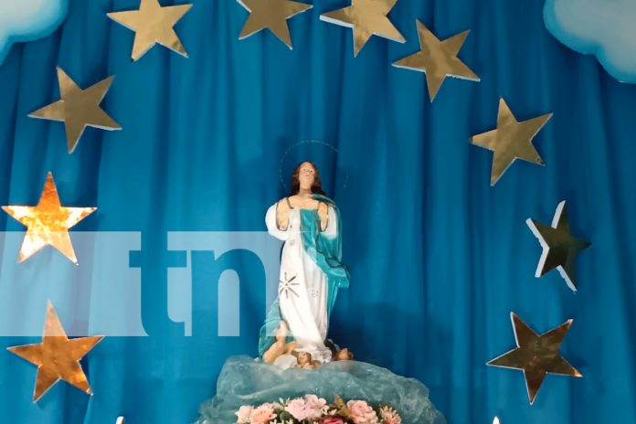 Foto: Granada inaugura ocho hermosos altares en honor a la Inmaculada Concepción. Tradición, arte y fe se unen en esta celebración mariana/TN8