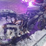 Motociclista se salva de morir calcinado tras el incendio de su vehículo en Ticuantepe Foto: Motociclista se salva de morir calcinado tras el incendio de su vehículo en Ticuantepe/TN8