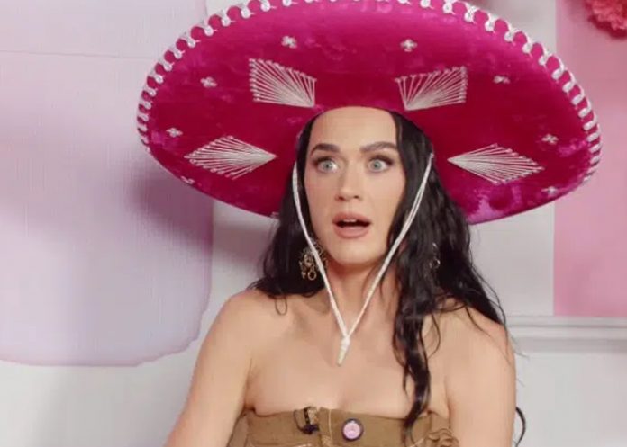 2 Foto: Katy Perry brilla en Pinky Promise durante su breve paso por México / Cortesía