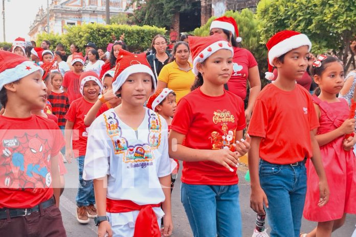 Foto: Desfile de colores y música en Granada: estudiantes de todos los niveles celebran el fin del año lectivo 2024 con espíritu navideño. /TN8 Foto: Desfile de colores y música en Granada: estudiantes de todos los niveles celebran el fin del año lectivo 2024 con espíritu navideño. /TN8