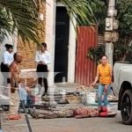 Colapso de andamio en Juigalpa deja a dos obreros gravemente heridos Foto: Grave accidente en Juigalpa: Dos obreros lesionados tras la caída de un andamio en el restaurante El Mirador. /TN8