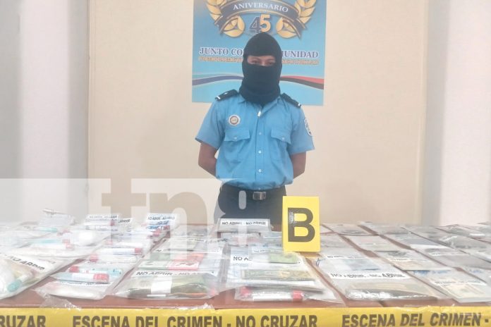 Foto: Policía Nacional informa: exitoso operativo en el Día de los Santos Difuntos, resguardando más de 600 cementerios en paz y seguridad./TN8 Foto: Policía Nacional informa: exitoso operativo en el Día de los Santos Difuntos, resguardando más de 600 cementerios en paz y seguridad./TN8