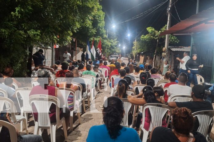Foto:  ¡Granada brilla más! Con la instalación de 3 mil luminarias, 22 mil familias ahora cuentan con calles iluminadas. /TN8 Foto: ¡Granada brilla más! Con la instalación de 3 mil luminarias, 22 mil familias ahora cuentan con calles iluminadas. /TN8