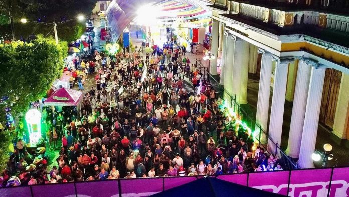 5 Foto: Granada celebra la Novena Exposición Nacional de Santos Patronos