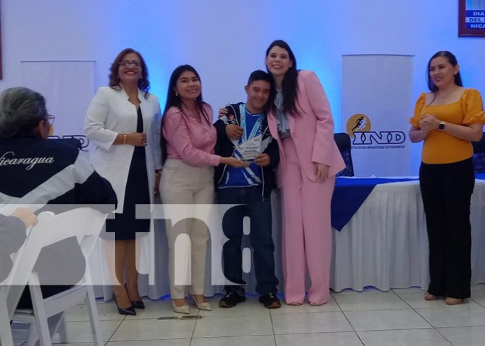 Foto: Reconocimiento a atletas con discapacidad de los Juegos Centroamericanos / TN8 Foto: Reconocimiento a atletas con discapacidad de los Juegos Centroamericanos / TN8