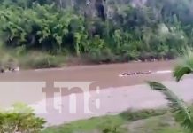 Vuelco de bote con más de 40 personas en el Río Coco: Reportan la muerte de un niño Foto: Vuelco de bote en el Río Coco / TN8