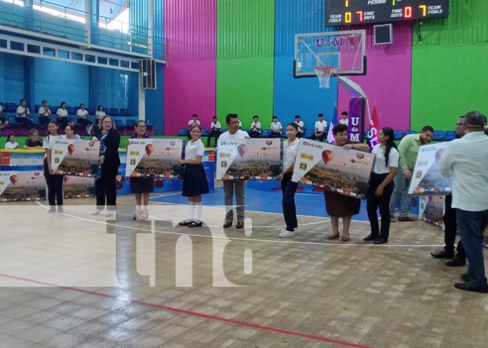 Foto: Reconocimiento para la docencia por parte de La Liga del Saber / TN8 Foto: Reconocimiento para la docencia por parte de La Liga del Saber / TN8