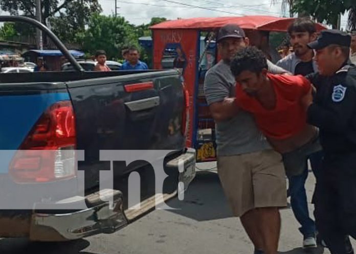 Foto: Capturan a sujeto que robó el celular en Chinandega / TN8 Foto: Capturan a sujeto que robó el celular en Chinandega / TN8