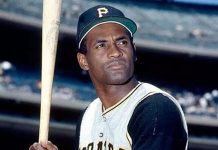 Rinden homenaje a Roberto Clemente, líder espiritual del béisbol nicaragüense Foto: Rinden homenaje a Roberto Clemente, líder espiritual del béisbol nicaragüense / Cortesía