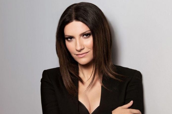 Foto: Laura Pausini sufre caída en Milán /Cortesía Foto: Laura Pausini sufre caída en Milán /Cortesía