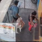 Ladrón en Chinandega roba 80 libras de pollo en las afueras de un local Foto: sujeto desconocido se apostó a las afueras de un negocio de venta de pollo en Chinandega/TN8