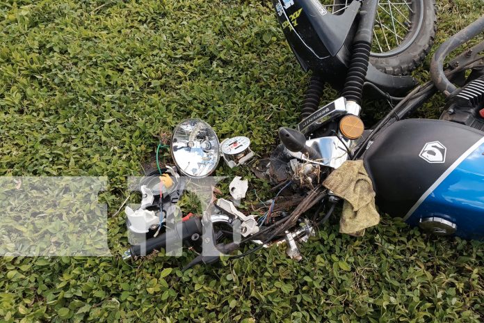 Foto: Accidente en la carretera Masaya-Nindirí, dos motociclistas heridos tras colisión. ¡Afortunadamente no hubo víctimas fatales!/TN8 Foto: Accidente en la carretera Masaya-Nindirí, dos motociclistas heridos tras colisión. ¡Afortunadamente no hubo víctimas fatales!/TN8