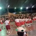 ¡Todo por los puntos! Estudiantes se viralizan bailando en la cancha Foto: Estudiantes se viralizan /cortesía