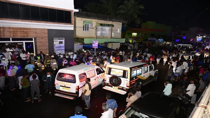 1 Foto: Incendio en hospital de India deja seis muertos y 30 heridos