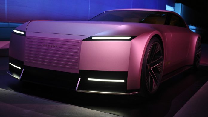 1 Foto: Jaguar revela su primer coche eléctrico Type 00 en Miami