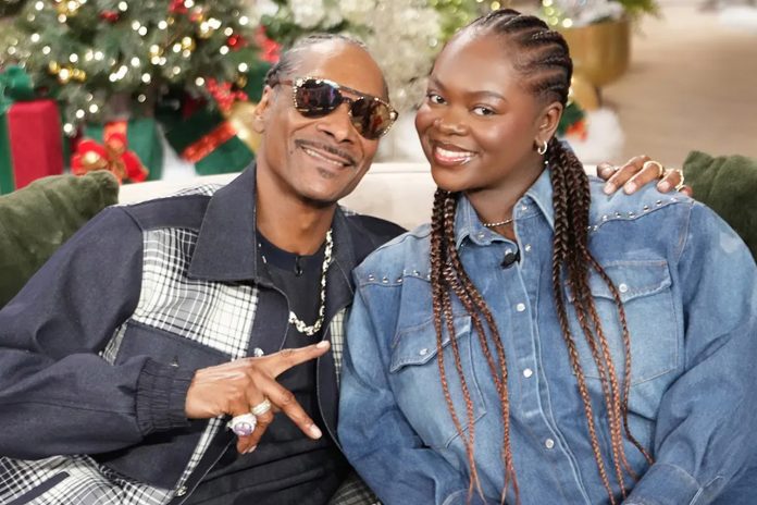Foto: Snoop Dogg le hizo un millonario regalo a su hija /Cortesía Foto: Snoop Dogg le hizo un millonario regalo a su hija /Cortesía