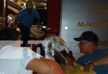 Mujer resulta lesionada tras perder el control de su motocicleta en Bocana de Paiwas FOTO: Mujer resulta lesionada tras perder el control de su motocicleta en Bocana de Paiwas/TN8