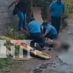 Hombre recibe descarga eléctrica mientras trabajaba en Chinandega Foto: Terrible accidente en Chinandega: un hombre de 43 años recibe una descarga eléctrica mientras instalaba perlines./TN8