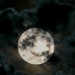 ¿Qué es la Luna Negra? Explicación de este fenómeno astronómico Foto: luna negra se utiliza para referirse a un tipo especial de luna nueva/Cortesía
