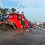 Tres muertos y múltiples daños en playas de Ecuador por fuerte oleaje Foto: fuerte oleaje que azotó la costa de Ecuador/Cortesía